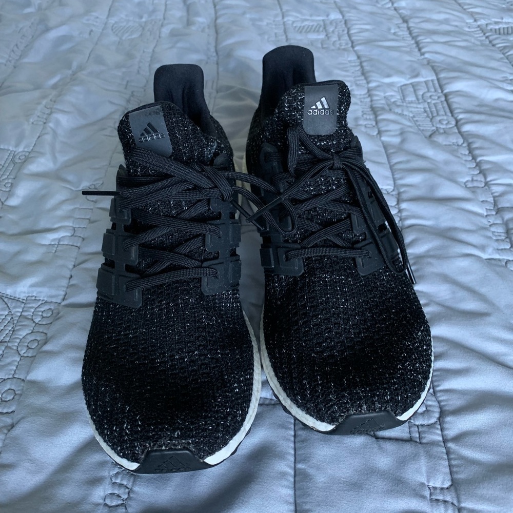 Adidas mens heathered black Ultraboost running shoes. Size 11.